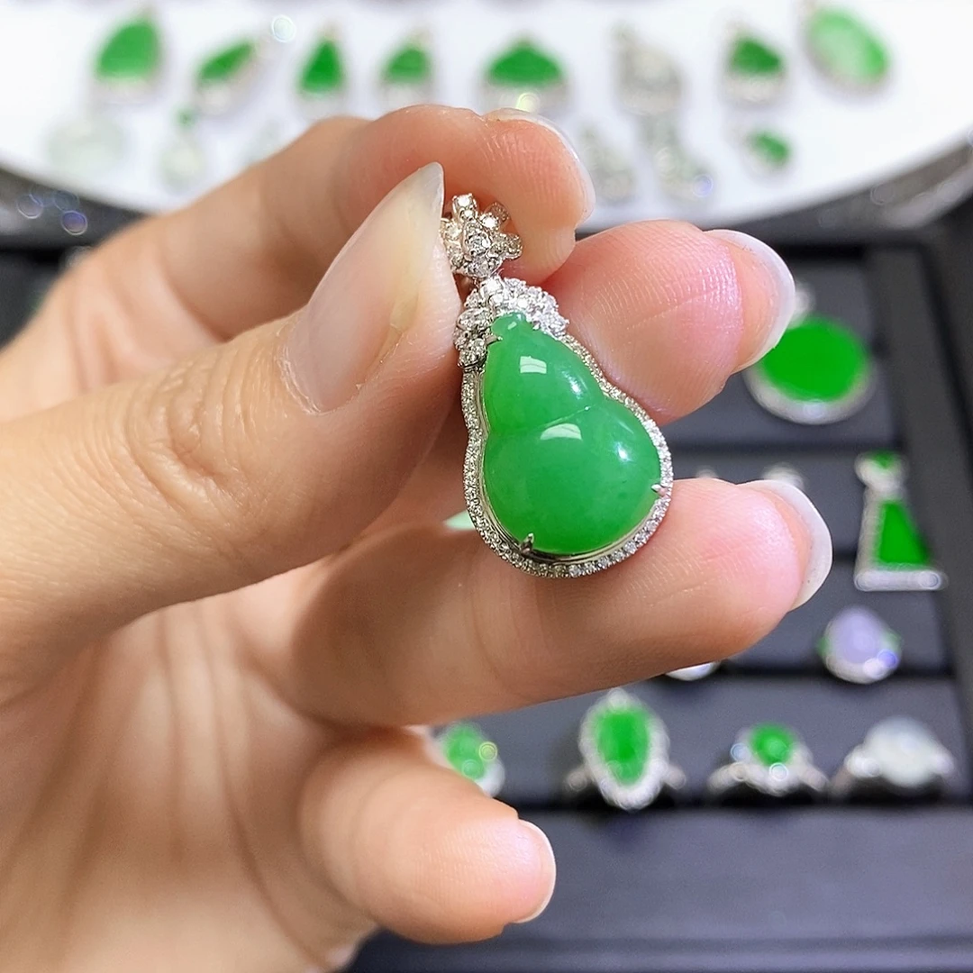 翡翠18K金镶嵌吊坠(不含链)