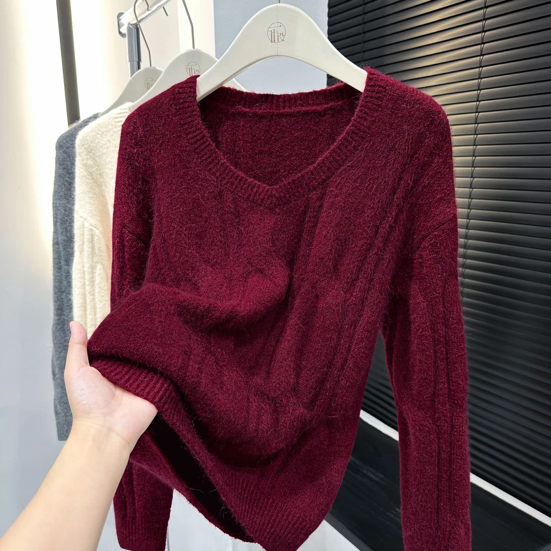 红色外穿V领宽松毛衣洋气百搭长袖休闲打底衫秋冬爆款针织上衣女