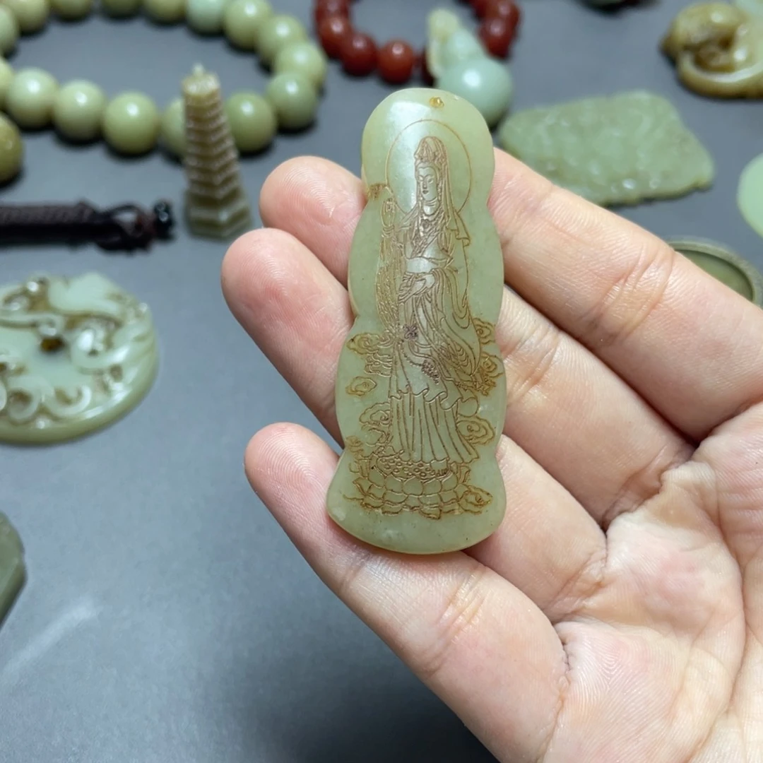 和田玉未镶嵌颈饰