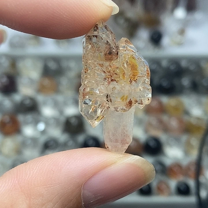 颈饰未镶嵌水晶油胆共生