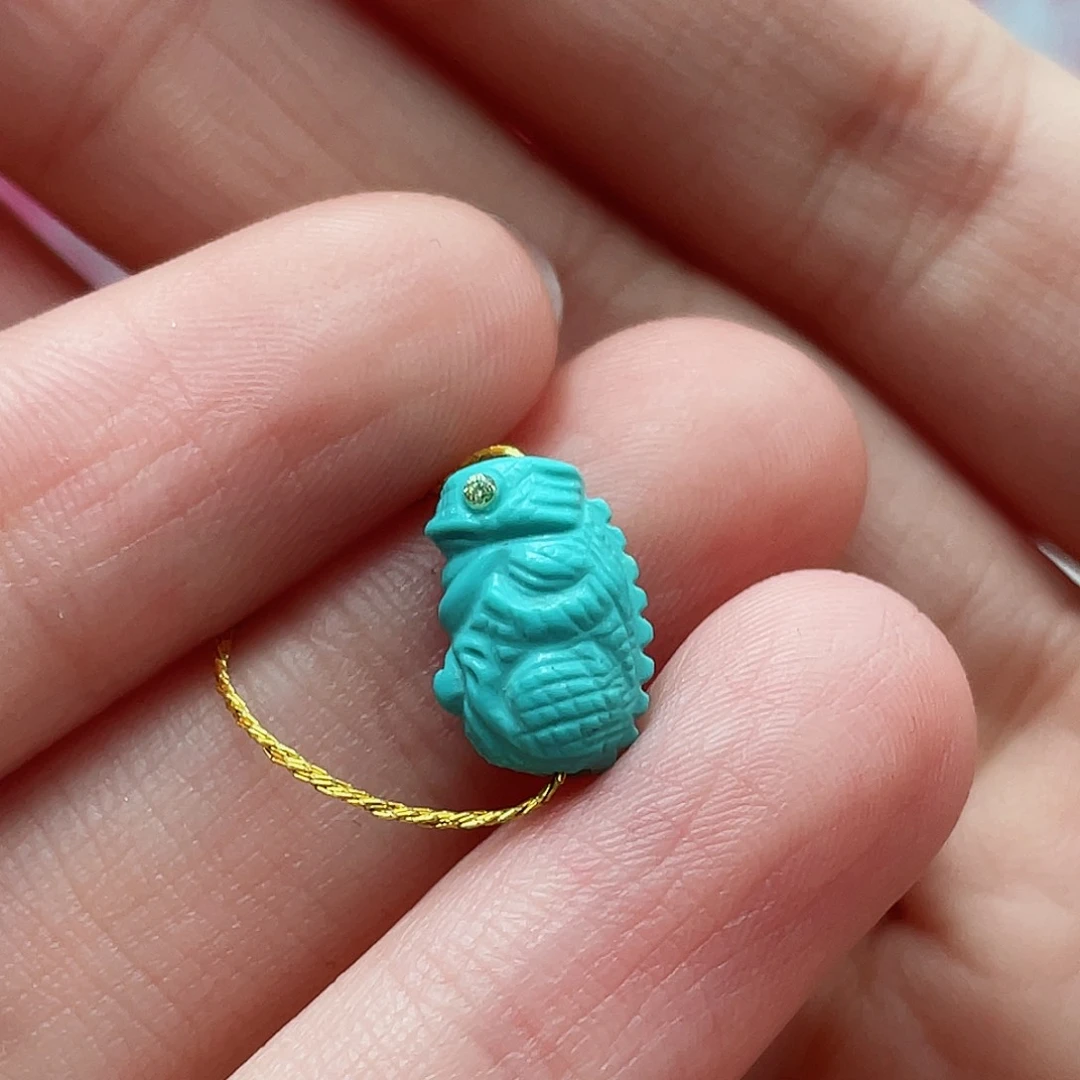 绿松石颈饰未镶嵌