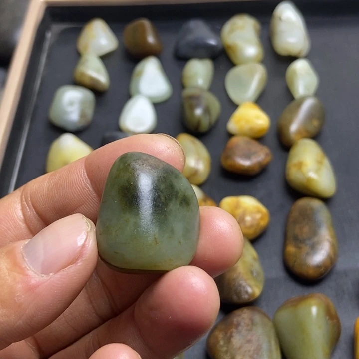 峰***8和田玉（糖玉）未镶嵌珠宝奇石