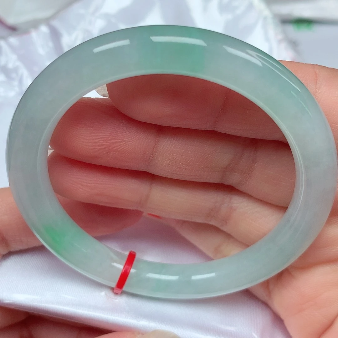 翡翠手镯（圆镯）未镶嵌