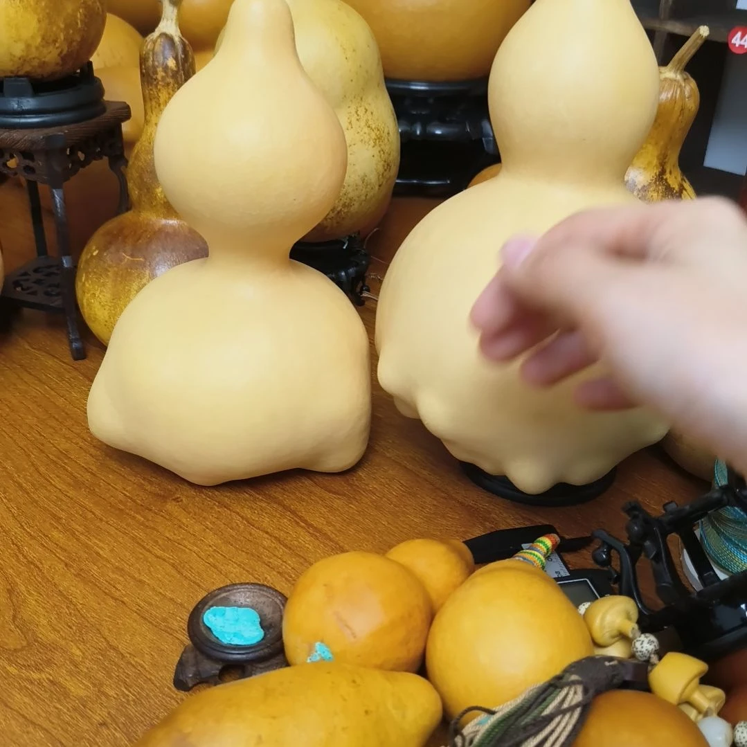 欧****两个葫芦菜包葫芦你好啊