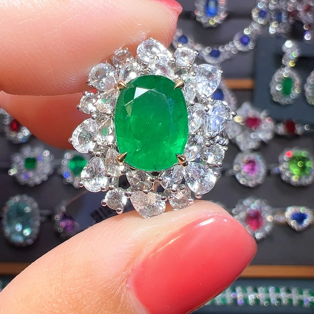 18K金镶嵌戒指祖母绿