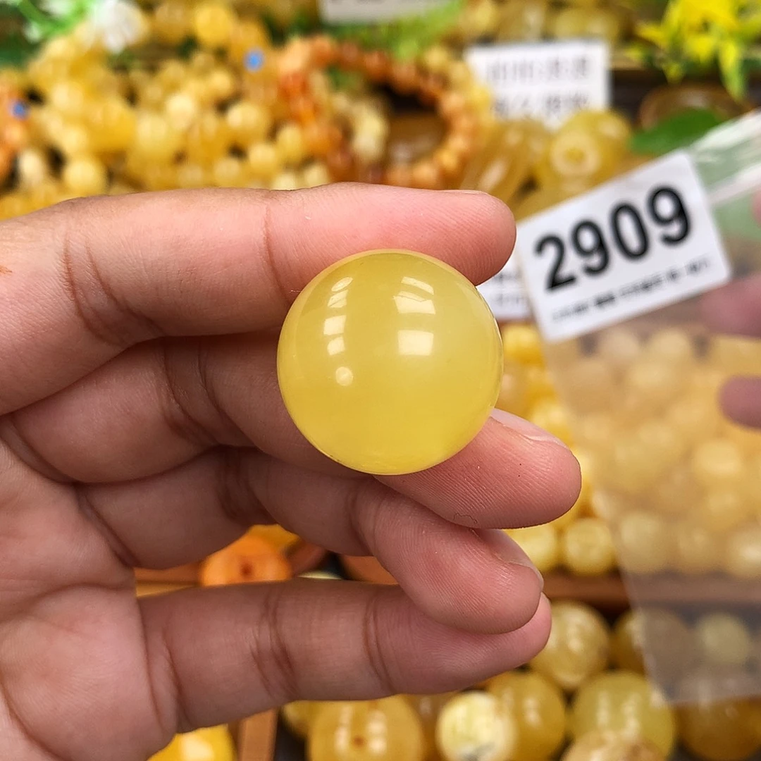 未镶嵌琥珀珠宝奇石