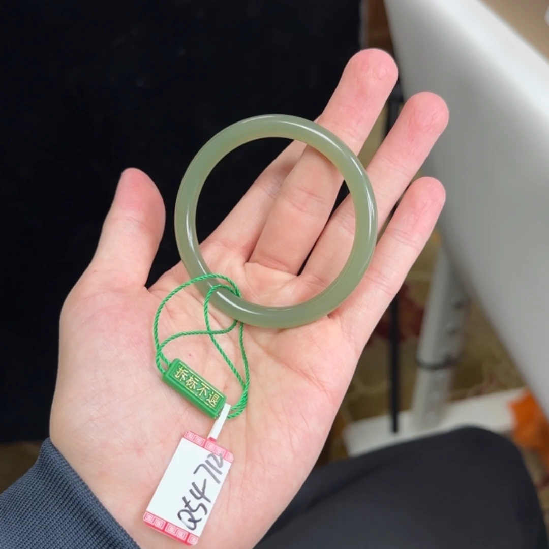 和田玉未镶嵌手镯54