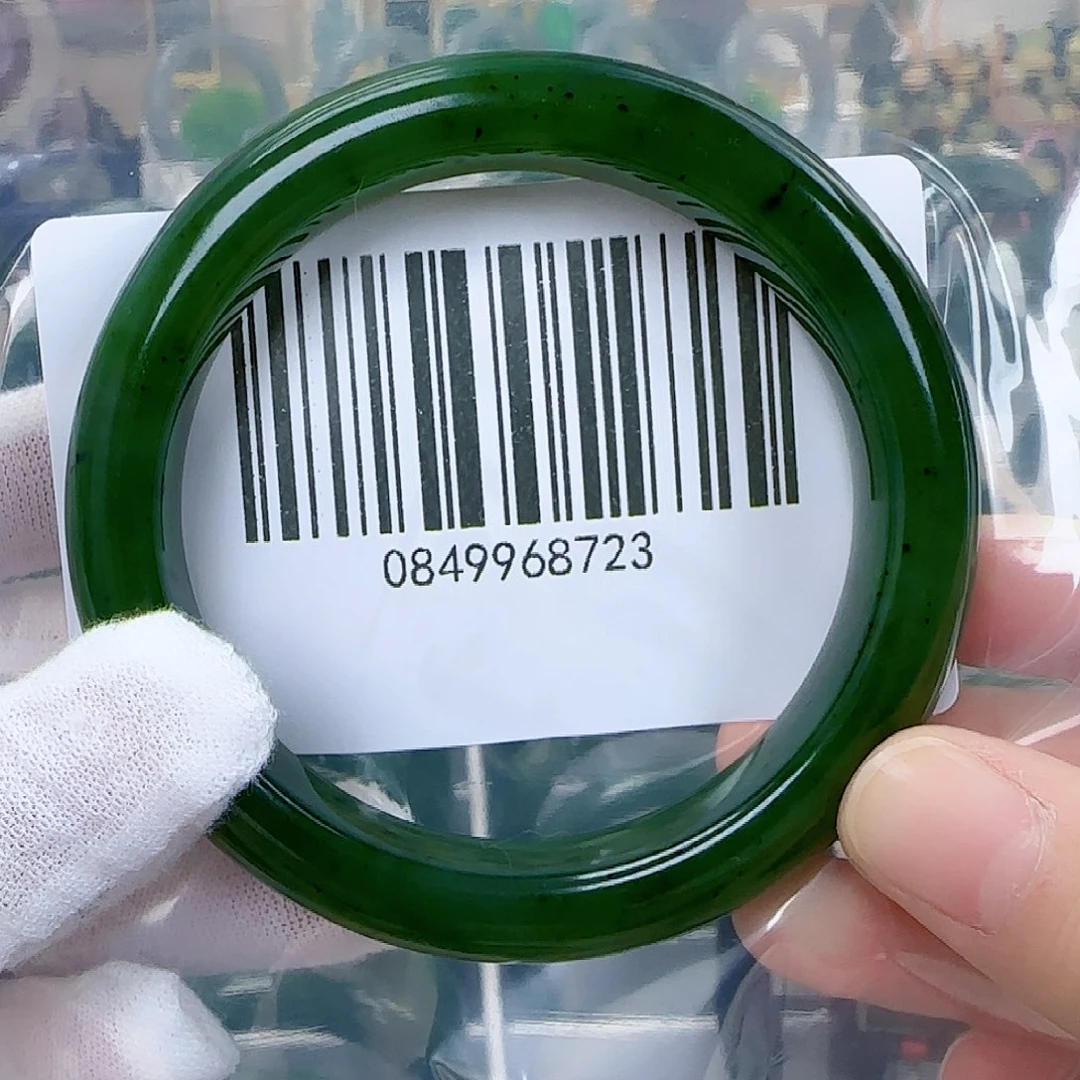 和田玉（碧玉）手镯未镶嵌包容5859