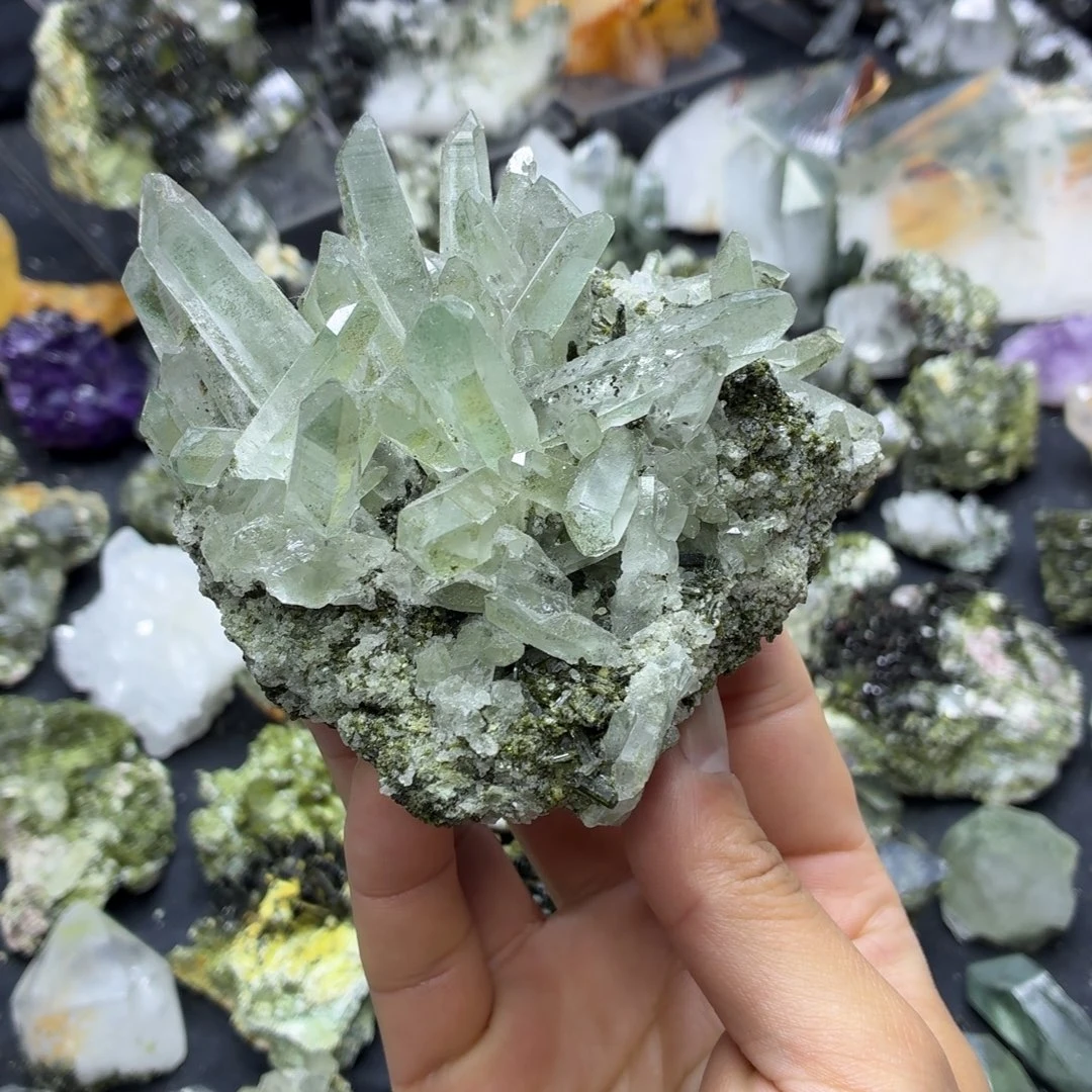 石材超美的绿幽晶簇