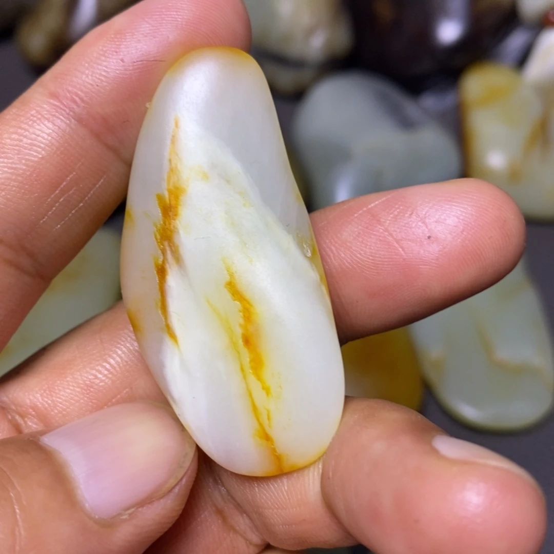 未镶嵌和田玉（糖玉）挂件