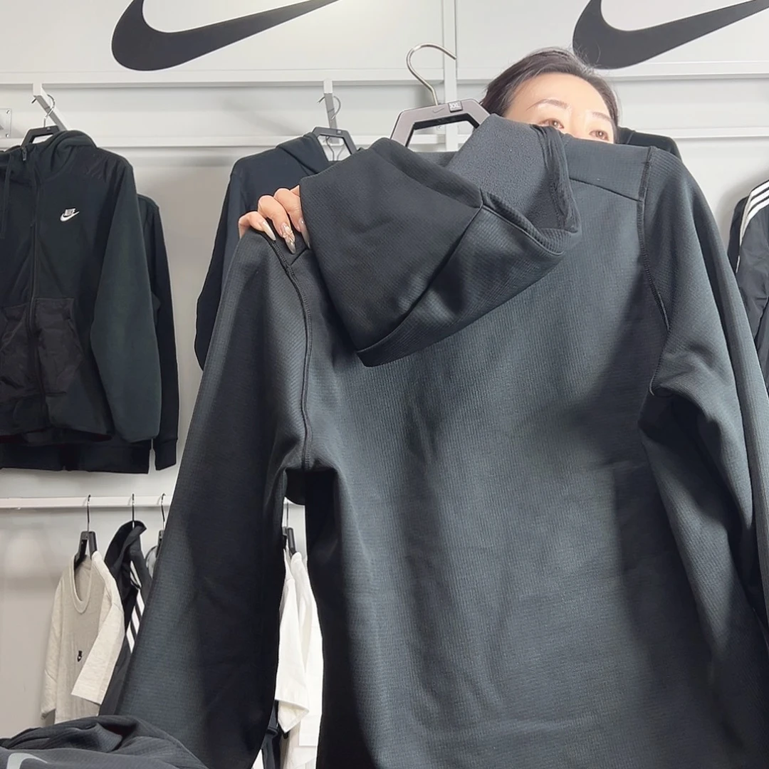 ꧁***꧂2125黑色外套带帽L码130-150斤不退换