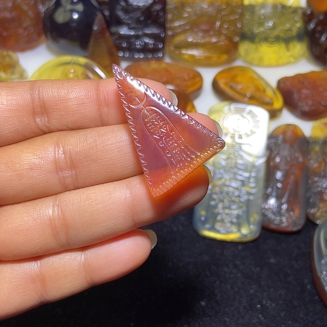 琥珀未镶嵌颈饰缅甸天然琥珀吊坠