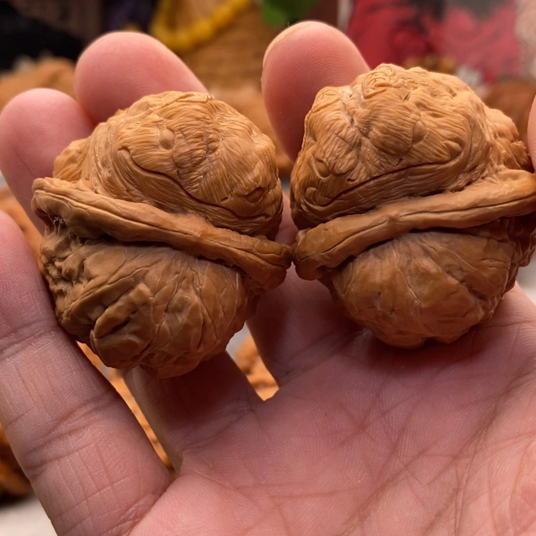 文玩核桃把件纯手工雕刻金蟾