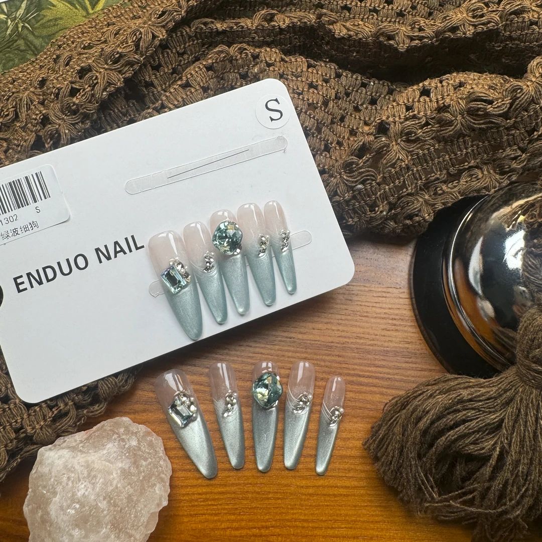 款式甲片推荐美甲舒适嬛嬛2025多巴胺夏天穿戴甲新款显白建构轻奢