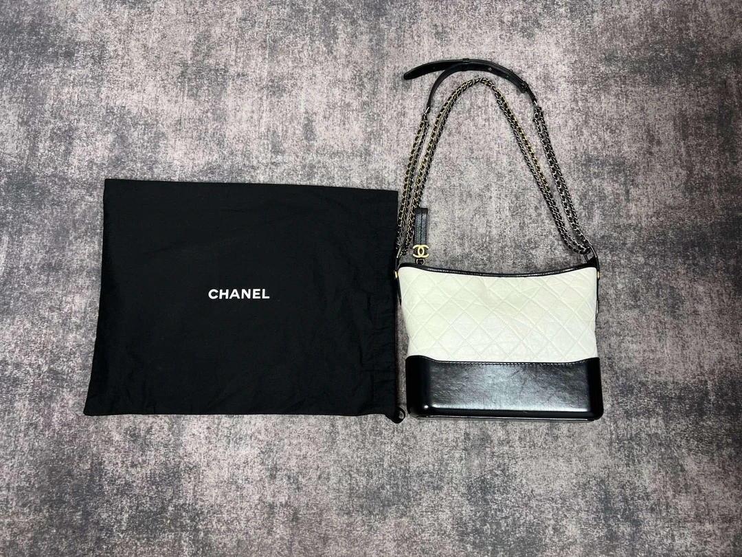 99新 Chanel/香奈儿 香奈儿黑白拼色牛皮流浪链条单肩包中号13378