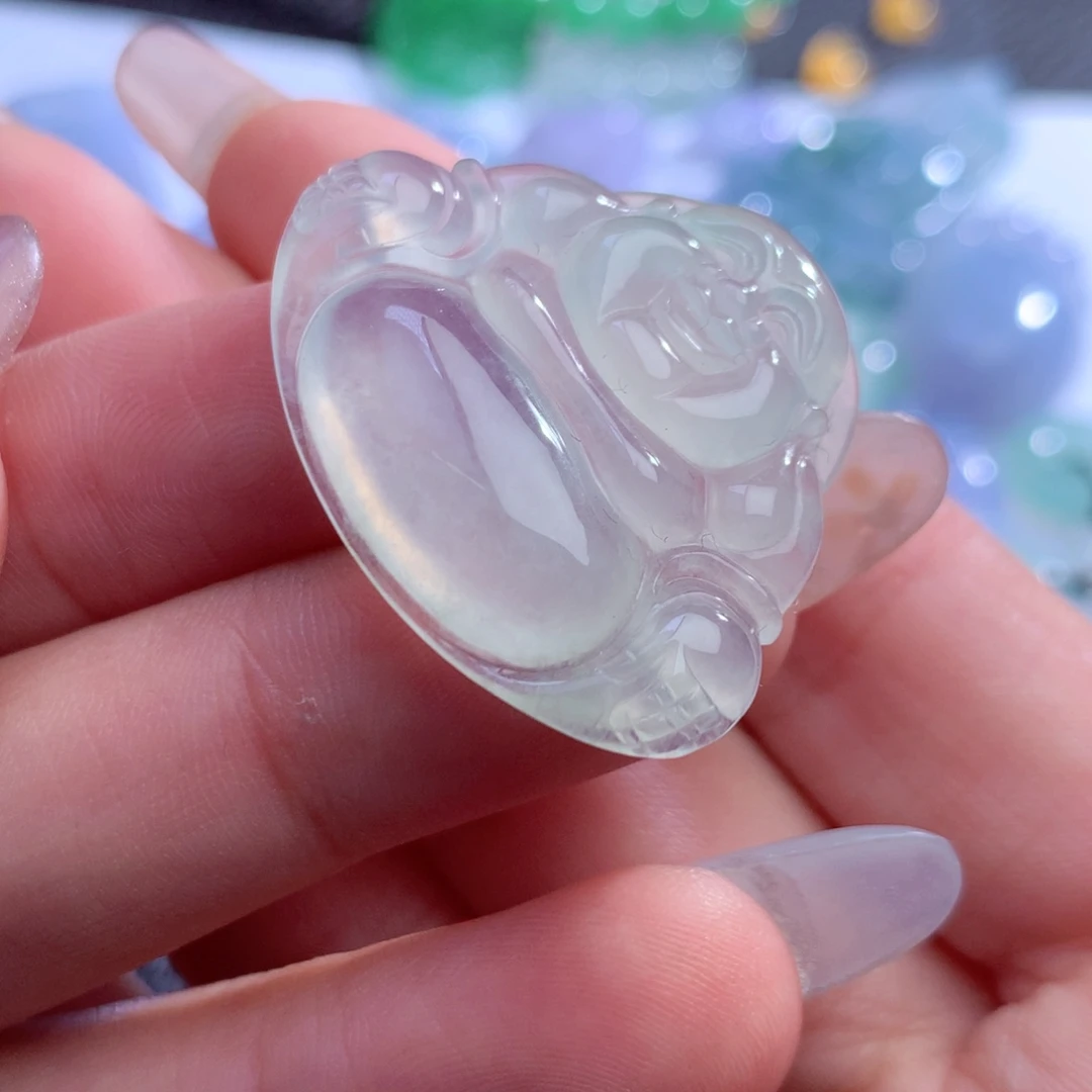 翡翠未镶嵌颈饰缅甸