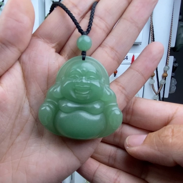 石英质玉未镶嵌颈饰