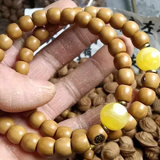 吊坠桃核9小+贴双標带合成蜜蜡