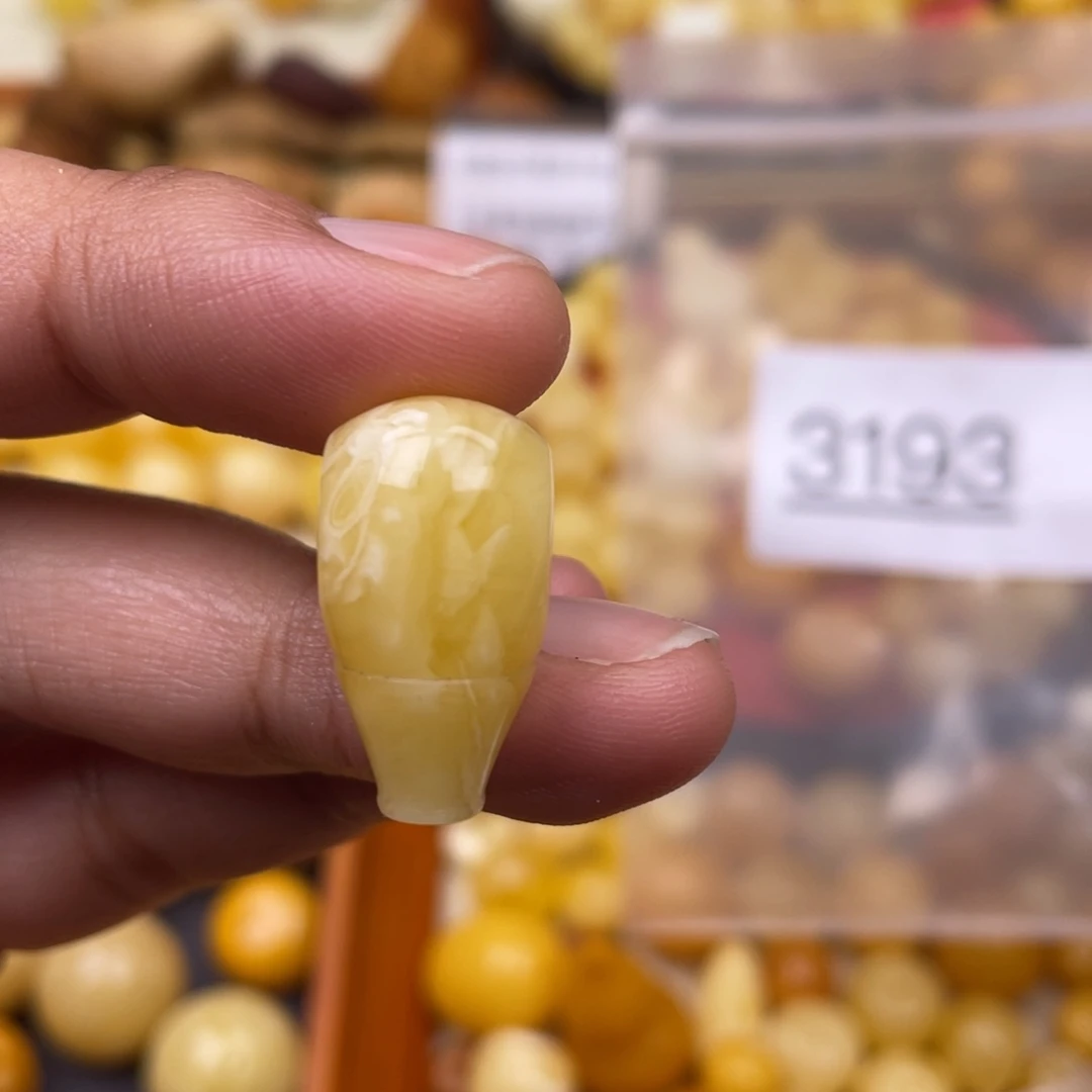 琥珀珠宝奇石未镶嵌矿点12.4