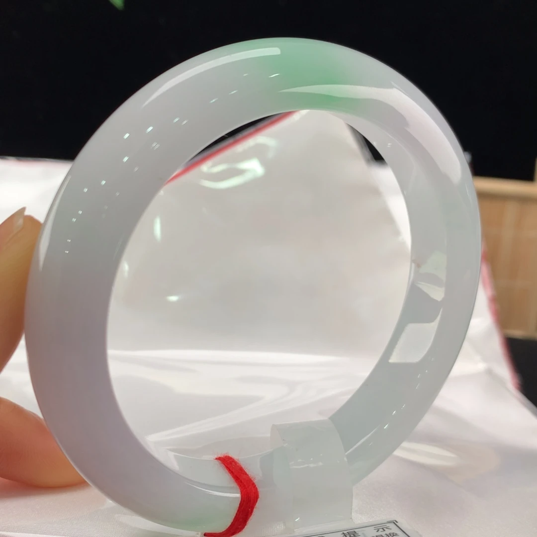 翡翠手镯未镶嵌111-0394