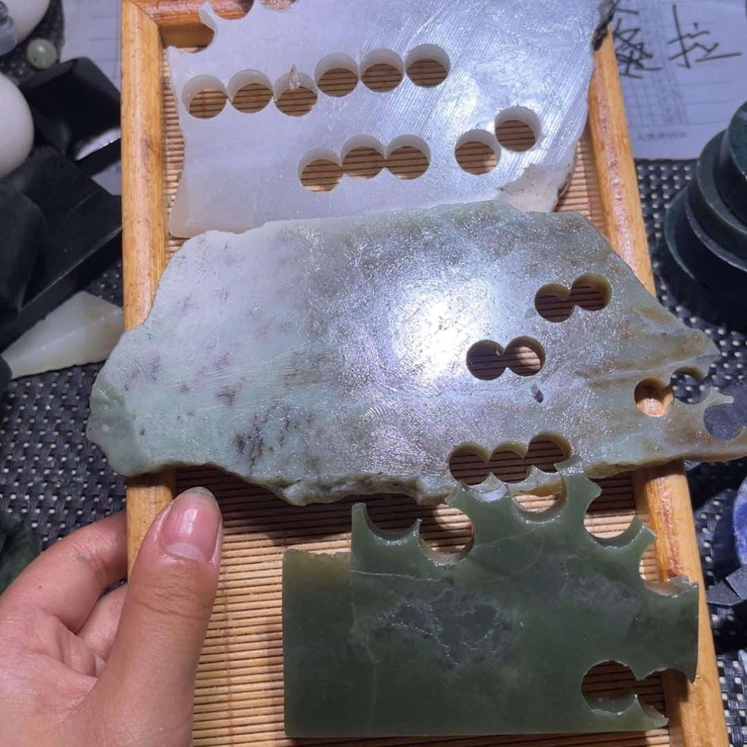 未镶嵌和田玉（子料）挂件