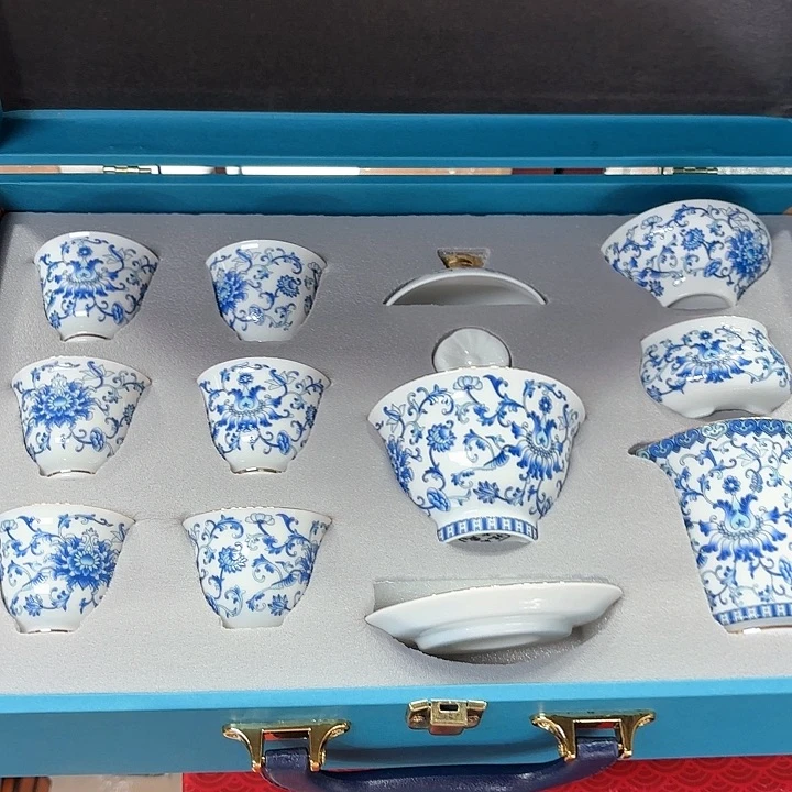 孤品茶具套装等。