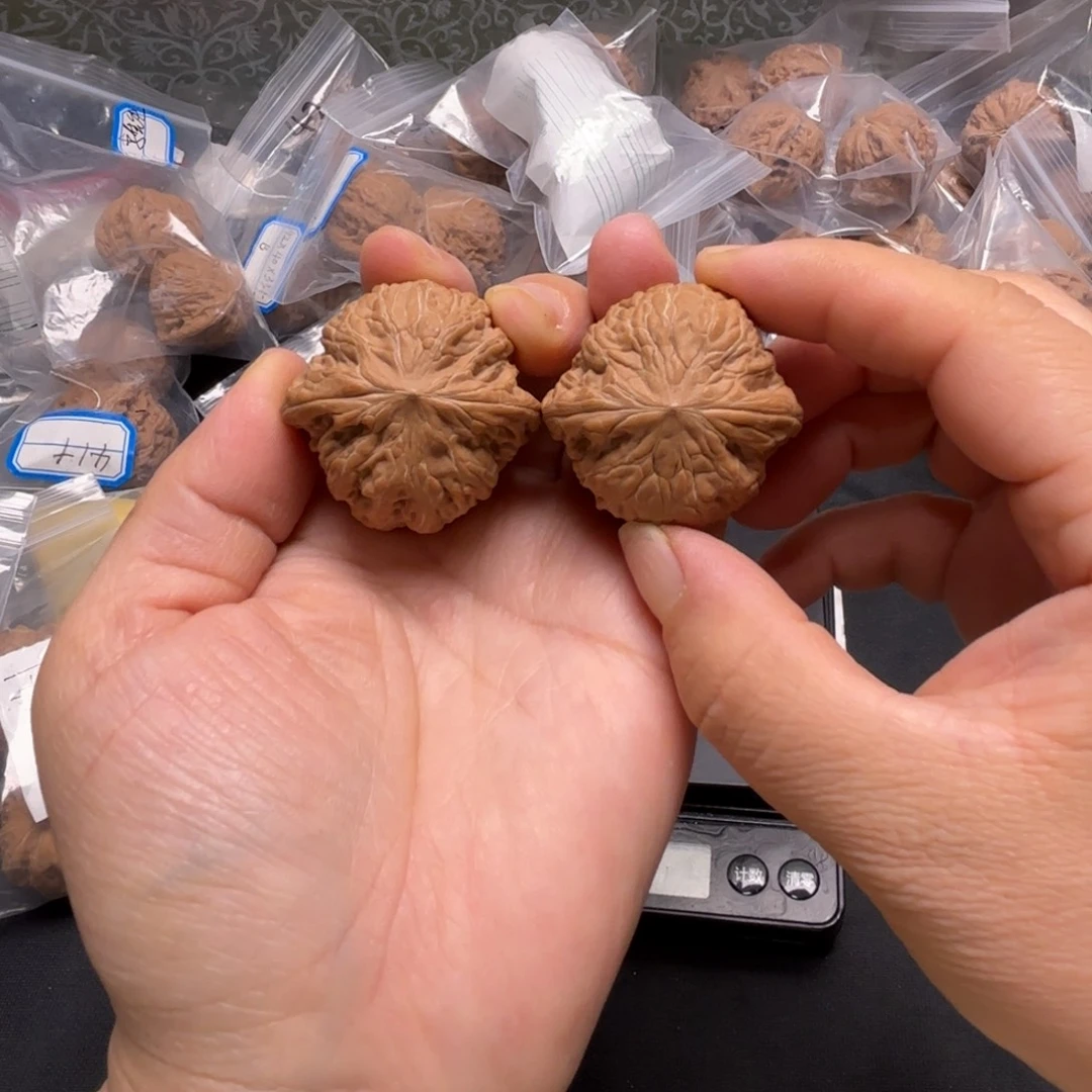 文玩核桃把件铁锤 38➕