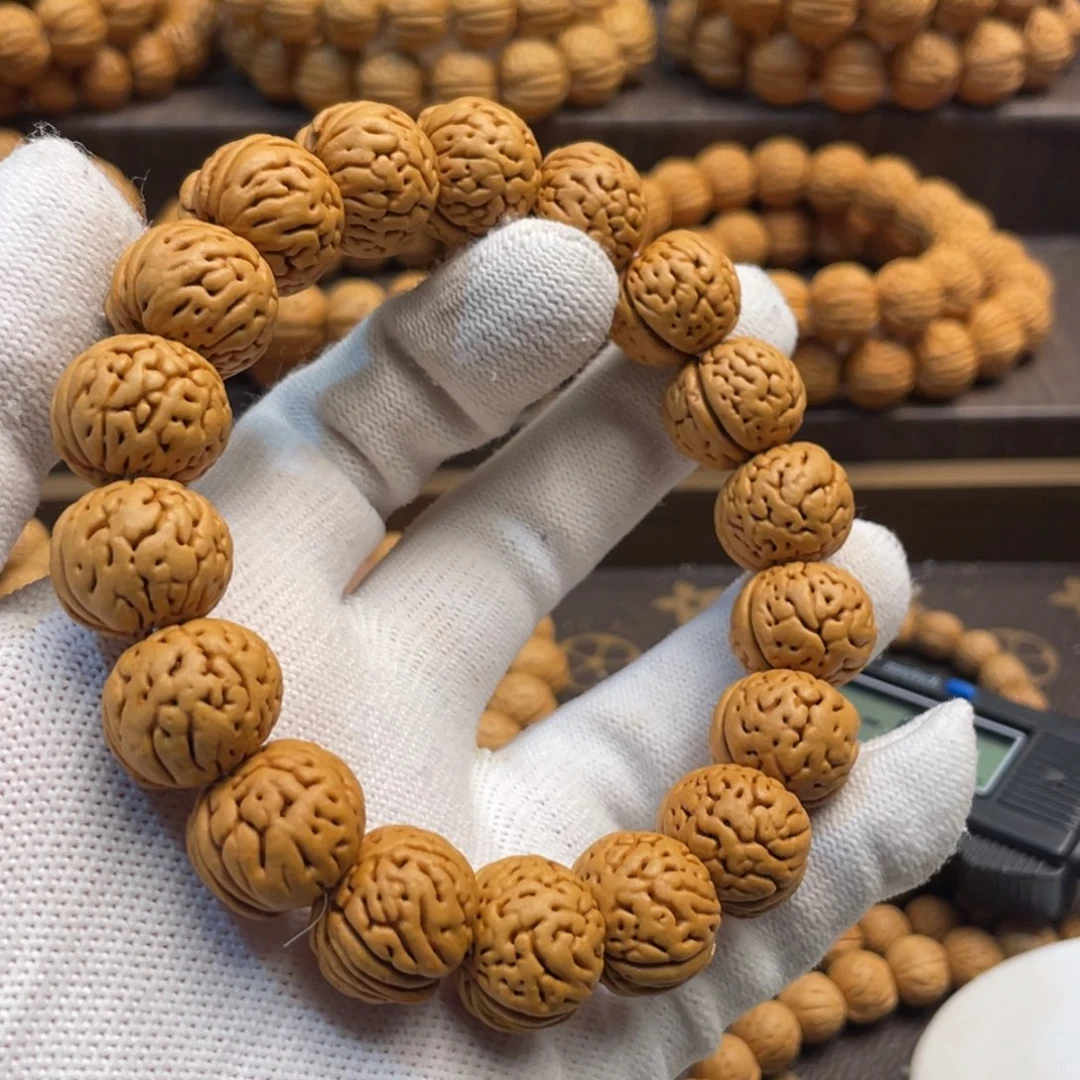 手串桃核F****丶沈阳树王