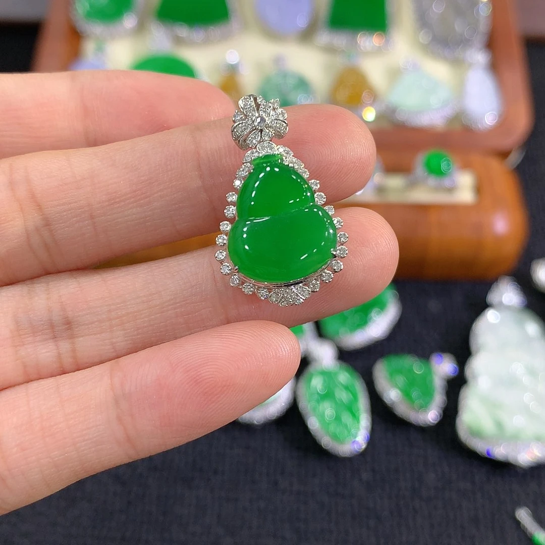 【闪购商品】翡翠18K金镶嵌吊坠(不含链)葫芦