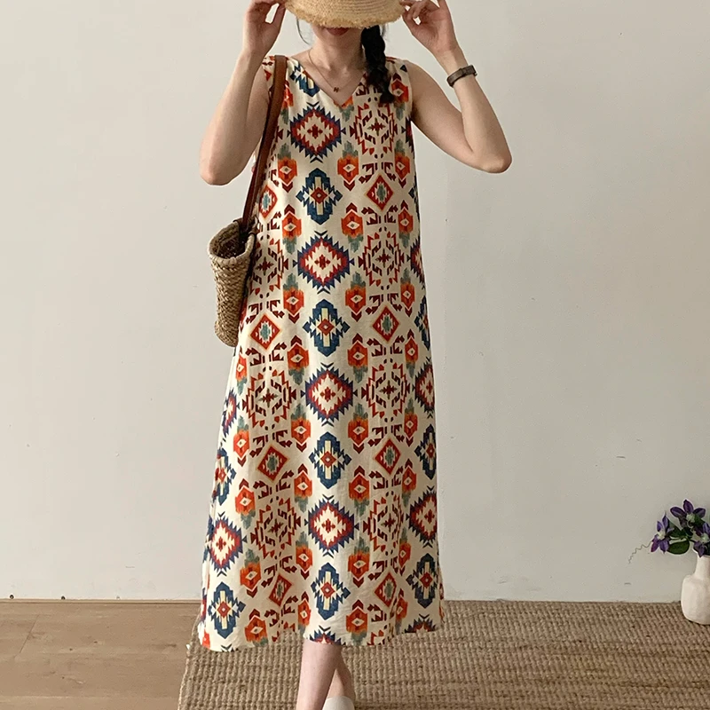 欧货民族风碎花v领无袖连衣裙女2025夏季新款显瘦气质A字版背心裙