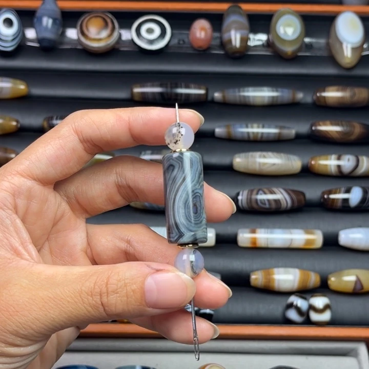 龍****玛瑙/玉髓未镶嵌颈饰
