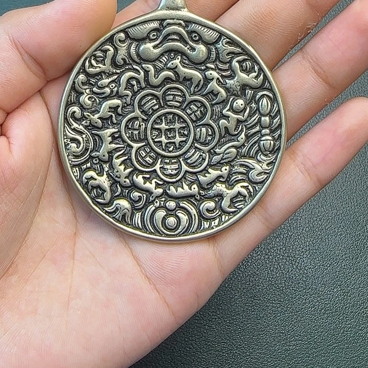 王***文铜铁合金类藏传工艺品九宫八卦