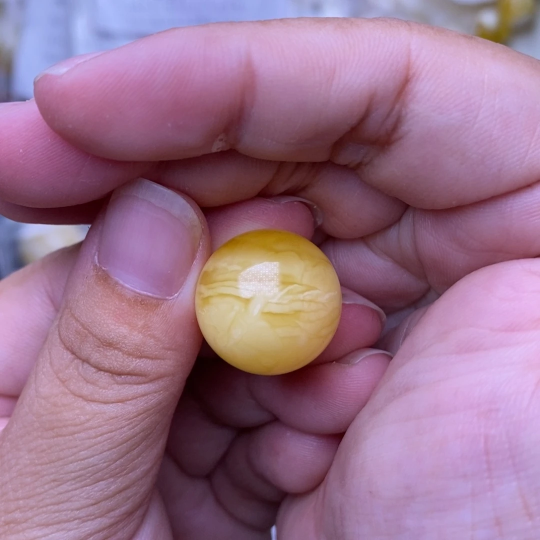 琥珀未镶嵌珠宝奇石48