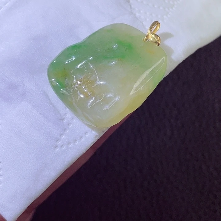 颈饰18K金镶嵌翡翠翡翠