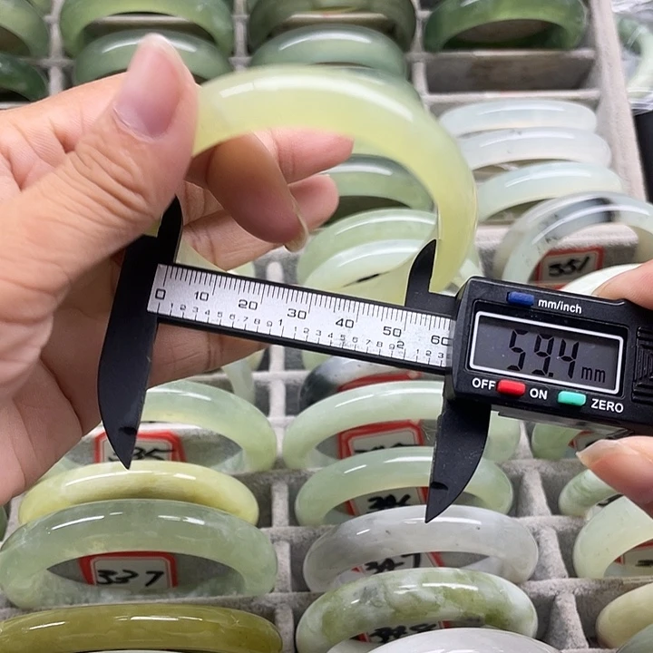 未镶嵌蛇纹石玉手镯323