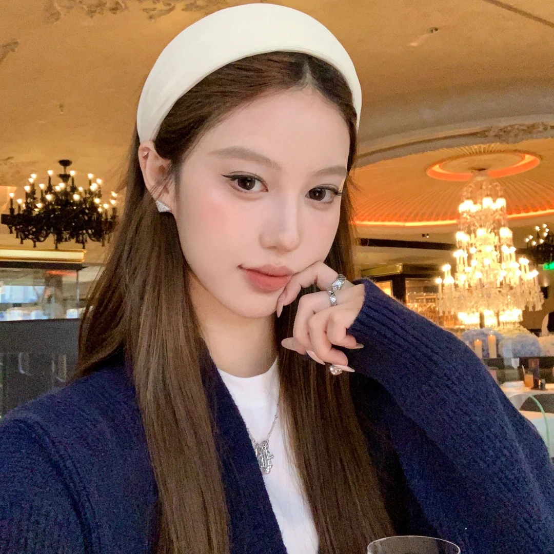 不栀秋意 白色加厚褶皱宽边发箍女款秋冬百搭日常外戴头箍发饰