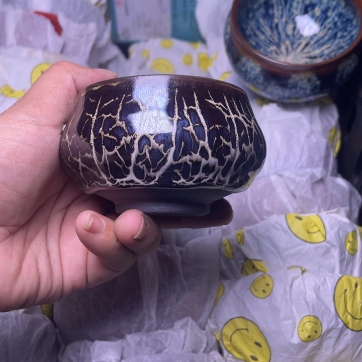 茶盏我不是说明他在做