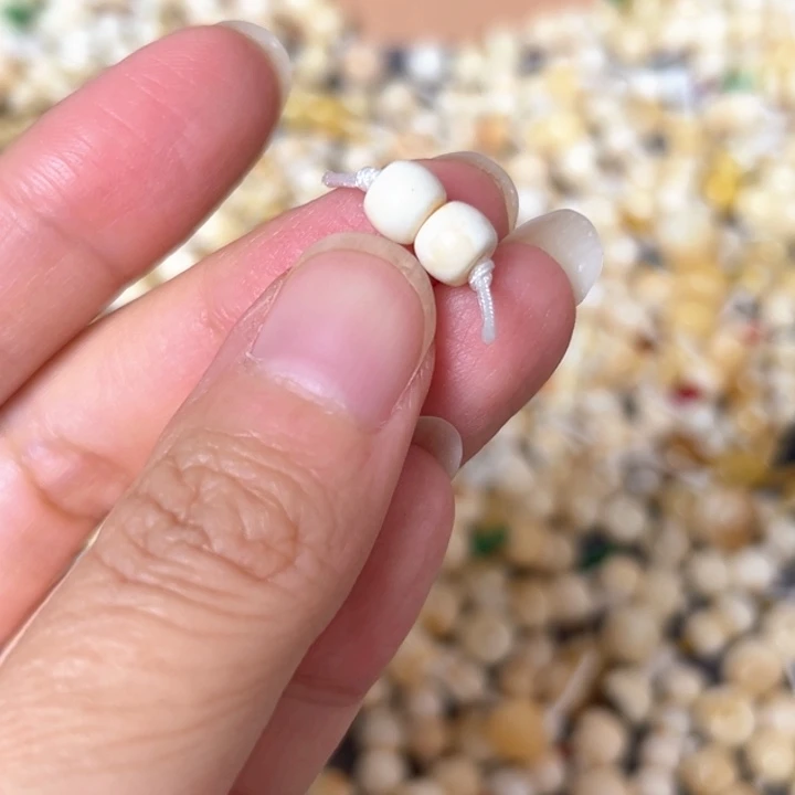 裸石蜜蜡未镶嵌6.1mm一对