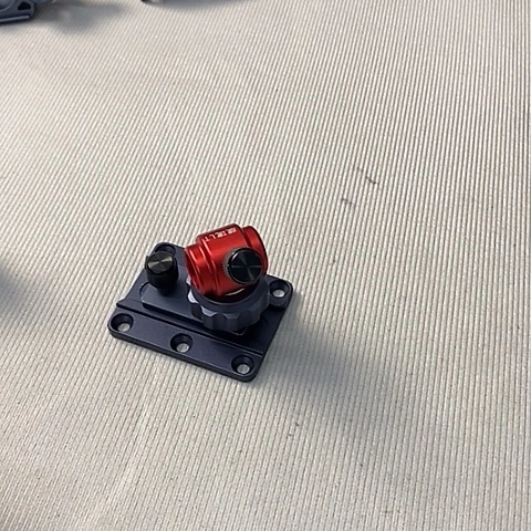 狼途单个渔护架平板红色划痕