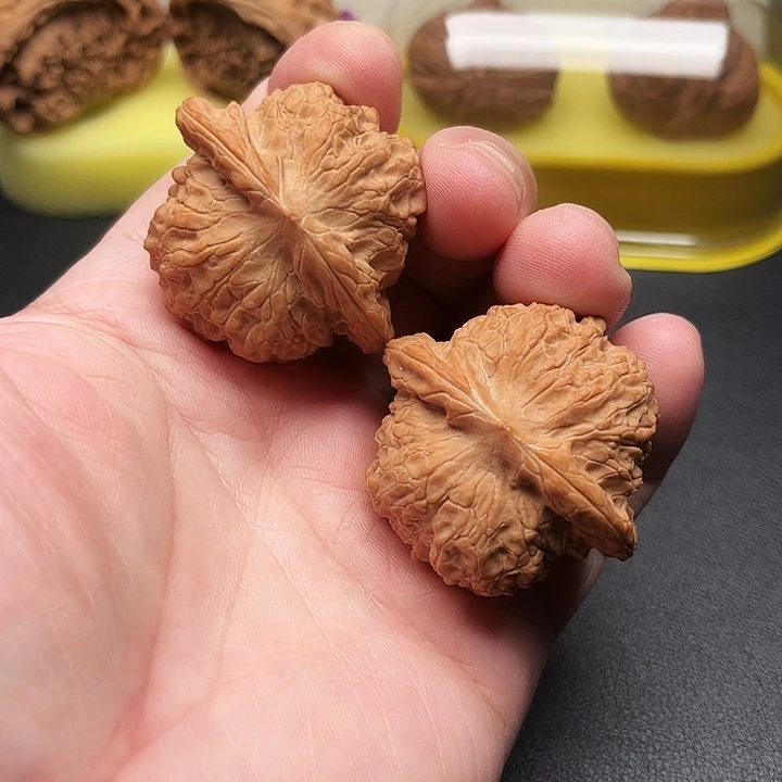 吊坠文玩核桃44全品血麒麟