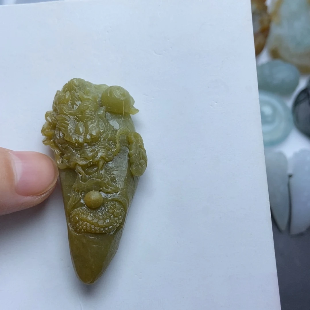 未镶嵌定制翡翠牙