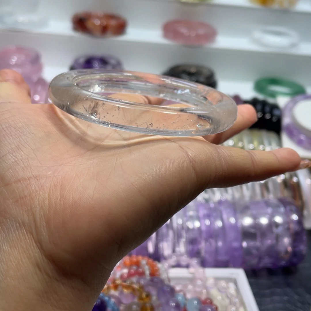 水晶手镯61圈口16号未镶嵌麋**?