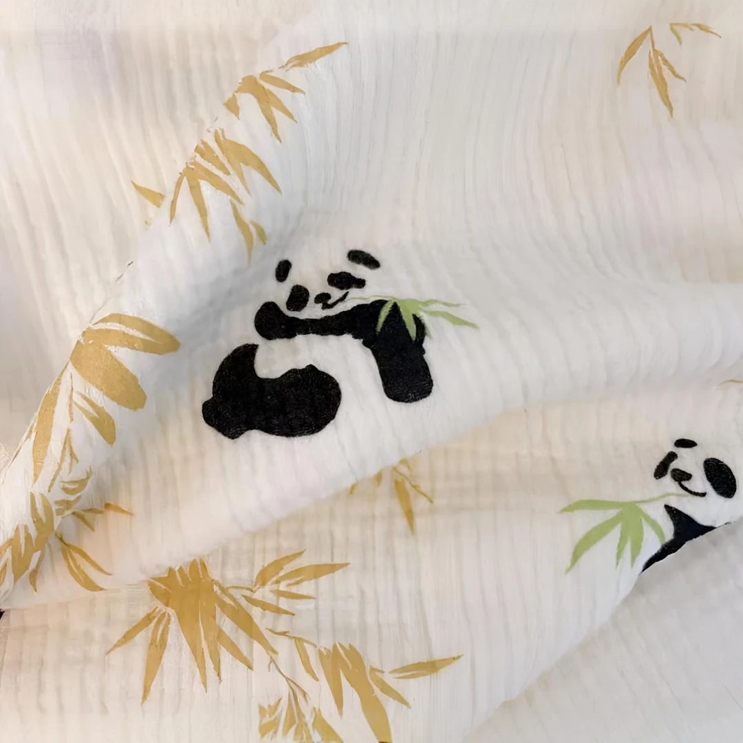 【泡泡纱系列】婴儿宝宝亲肤棉双层纱布(自在熊猫2.05*2.2)布料