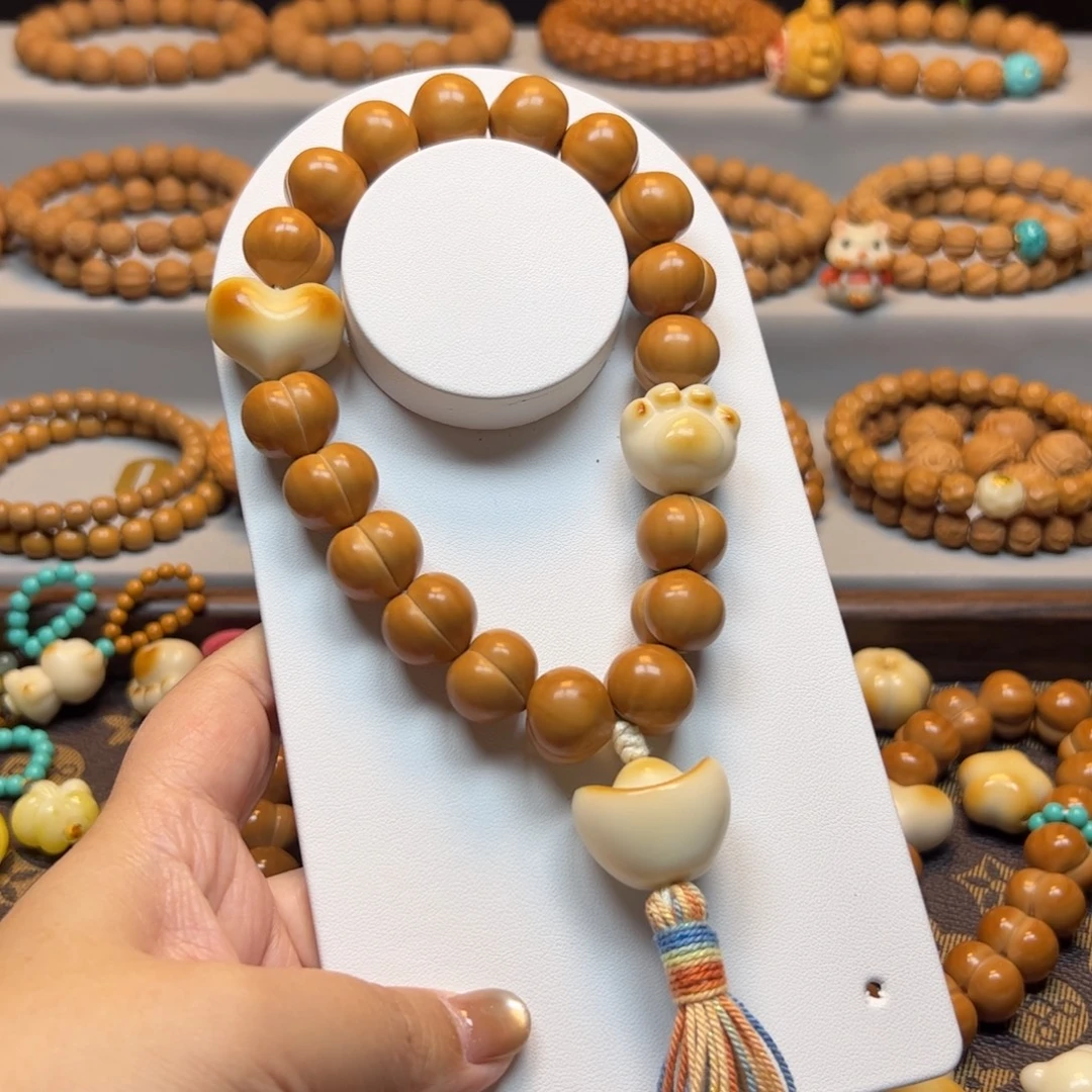 猴头核桃手串16➕屁桃元旦福利