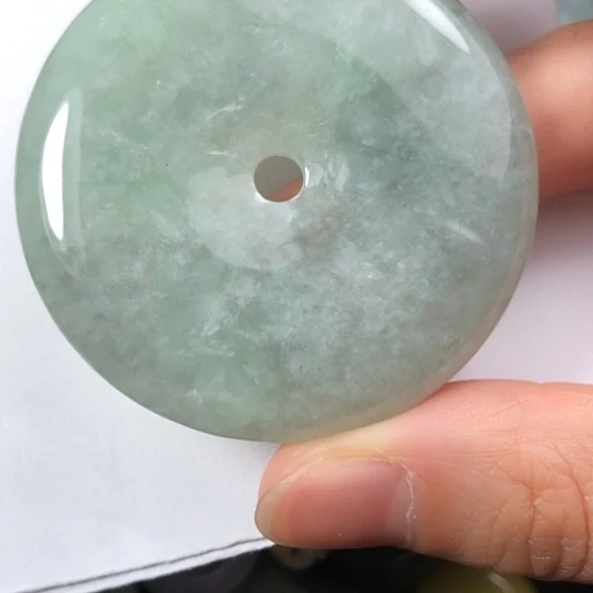 翡翠未镶嵌颈饰缅甸A货，每天下午1点半开播