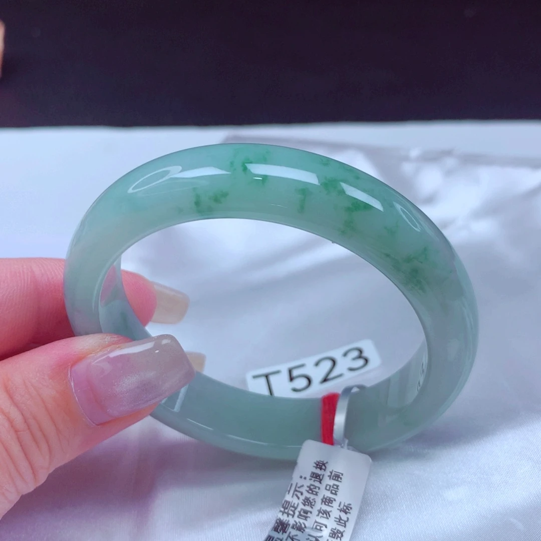 翡翠手镯未镶嵌手镯88