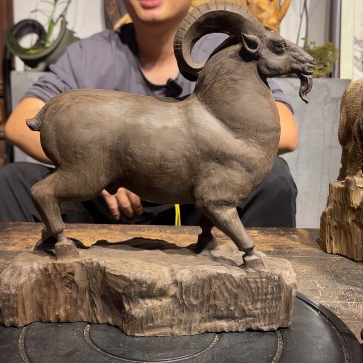 陋***艺乌木类红椿乌木手工制作