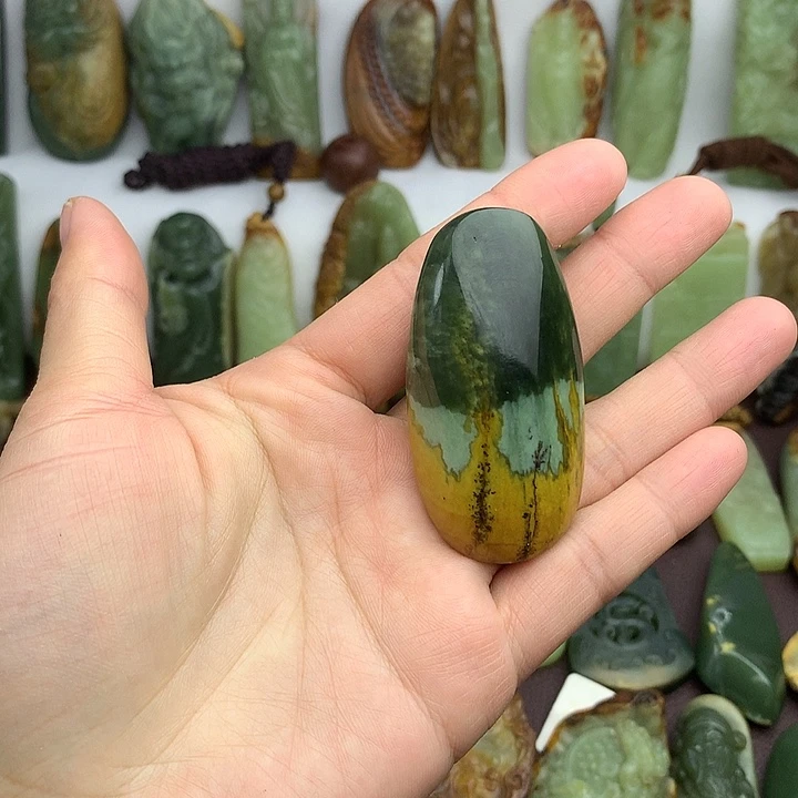 岫岩河磨玉（透闪石质玉）未镶嵌挂件