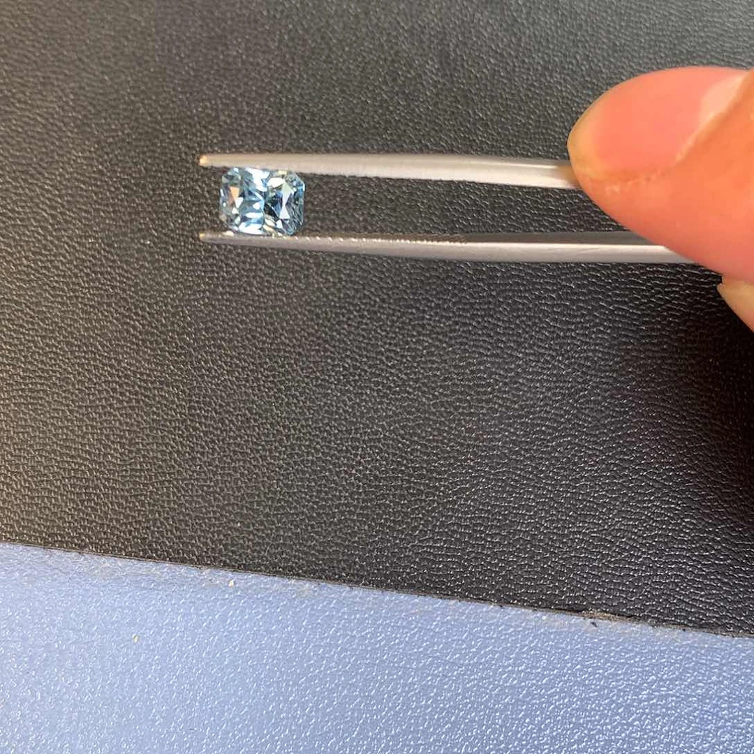 裸石未镶嵌尖晶石1.27无烧 海蓝色蕾迪恩