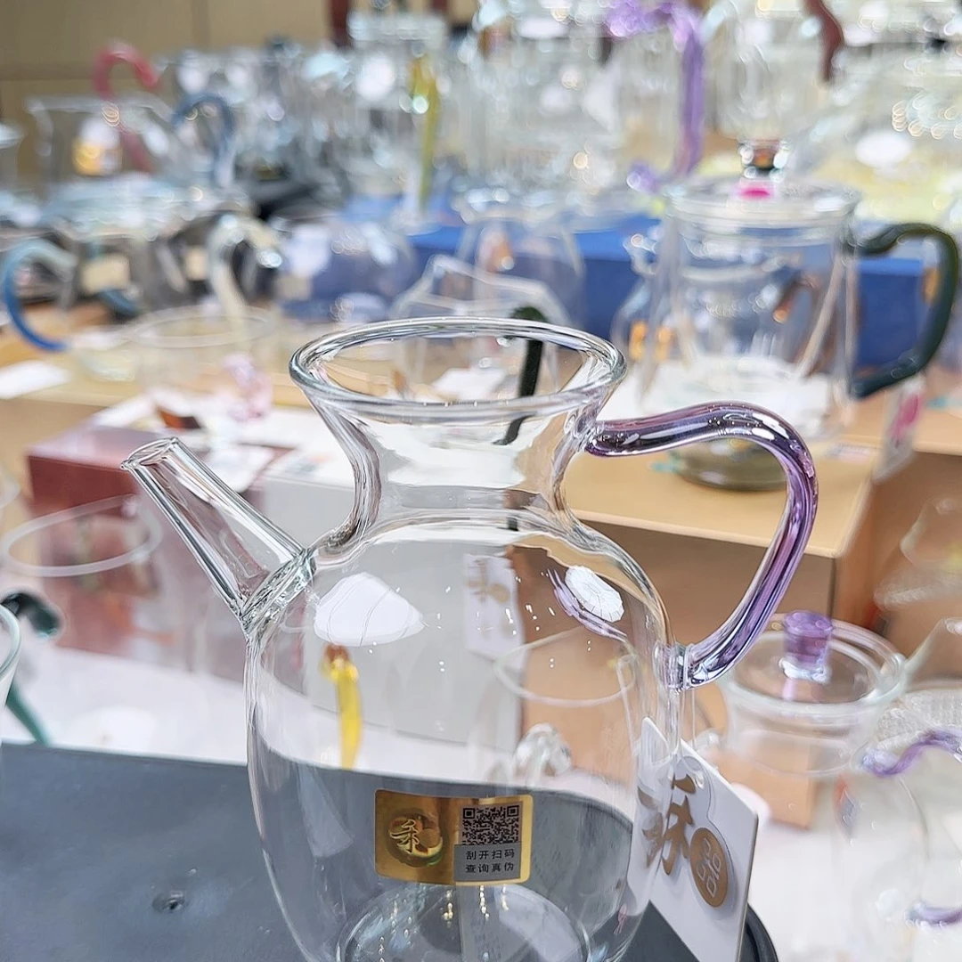 禾器昭然浅紫色……